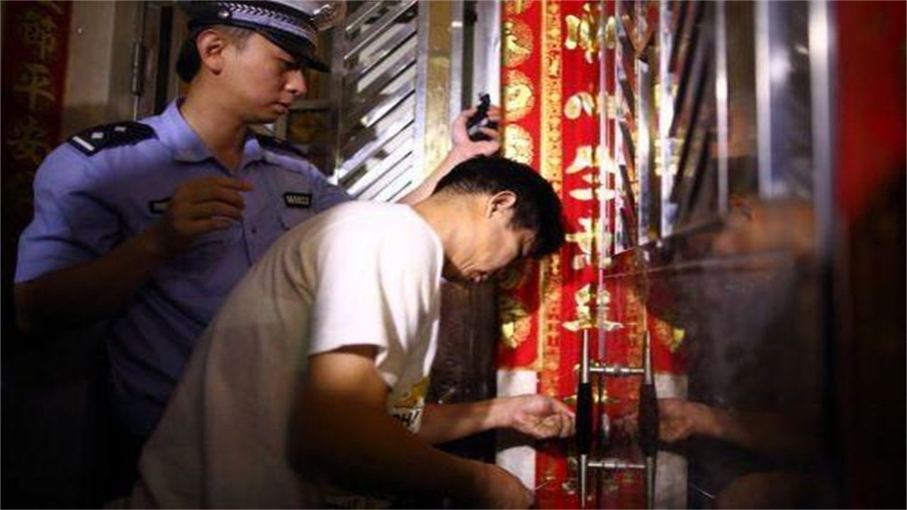 江西请开锁师傅开了锁后，师傅